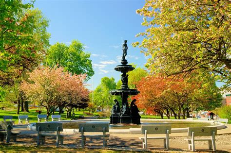 St. Albans, Vermont John H. Knox - Photographer Ladies of the Fountain ...