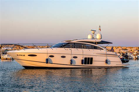 2012 Princess V52 for Sale in Gammarth | Global Yacht Exchange