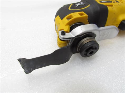 DeWalt DCS356 18V XR Brushless Oscillating Multi-tool