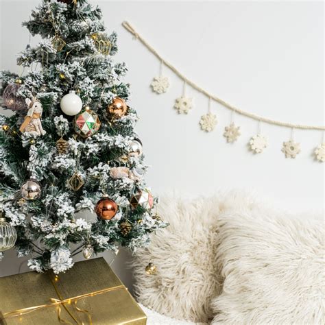 Elevate Your Apartment's Festive Spirit: Top 15 Holiday Decoration ...