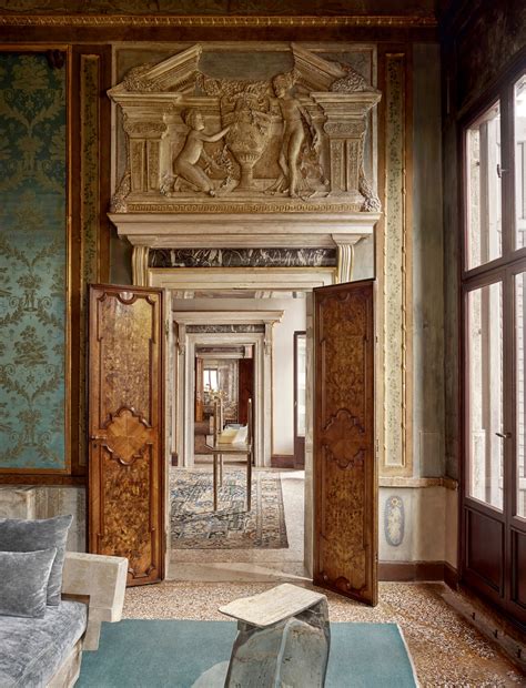 Inside the grand Venetian home of artist-architect Vincenzo De Cotiis ...