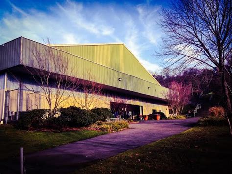 Amy Yee Tennis Center - Home