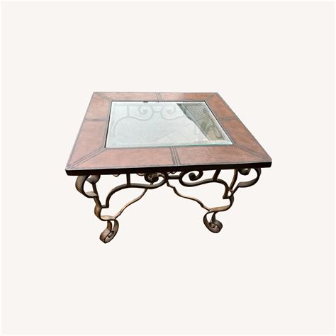 Thomasville Furniture Industries End Table - AptDeco