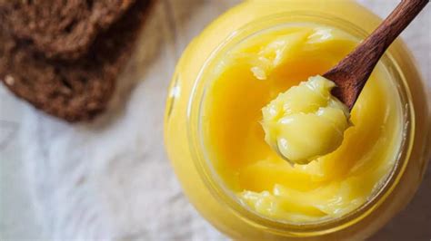 Desi ghee vs olive oil: A science-backed way to melt belly fat