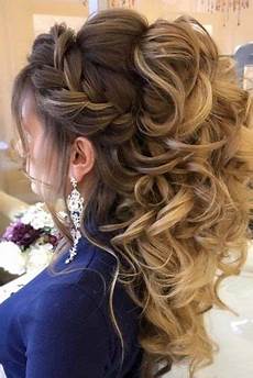 Curly Hair Prom by 68 Stunning Prom Hairstyles For Hair For 2019 Curly Hair Prom