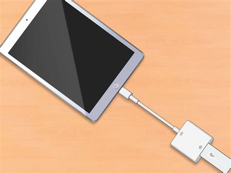 How to Connect USB to iPad: 5 Steps (with Pictures)