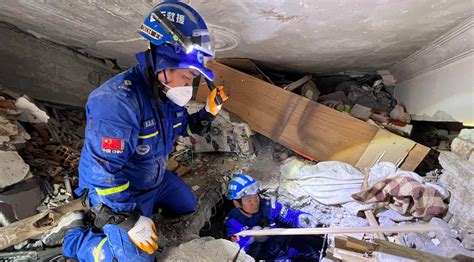中国蓝天救援队在土耳其再救1名幸存者_凤凰网视频_凤凰网