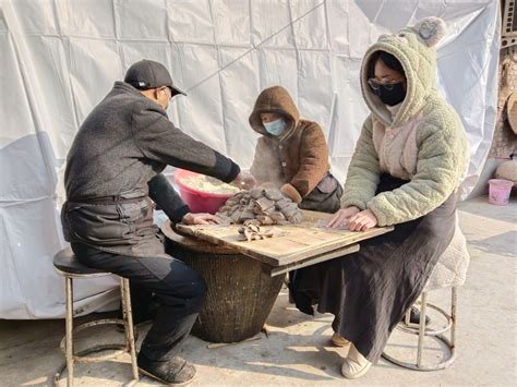 商丘这个村做手工豆腐400多年，传统手艺濒临失传，复杂工序只有两位老人掌握-大河新闻