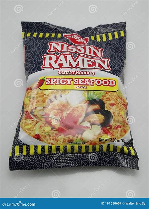 Nissin Ramen Instant Noodles Spicy Seafood Flavor in Philippines ...