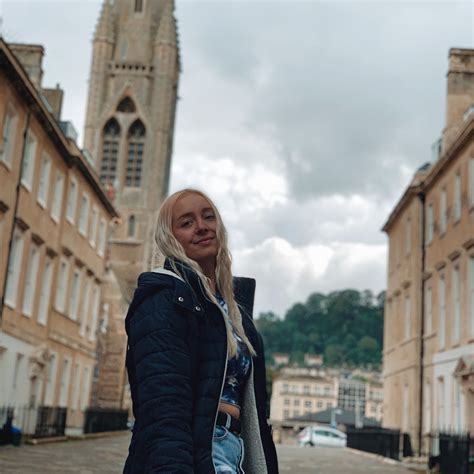 Rhiannon Andrews - YouTube