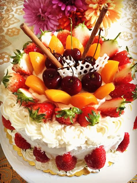8寸水果生日蛋糕的做法_【图解】8寸水果生日蛋糕怎么做如何做好吃_8寸水果生日蛋糕家常做法大全_银元宝_豆果美食