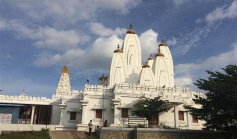 Pay Your Respects To Bholenath At These Famous Shiva Temples Around The ...