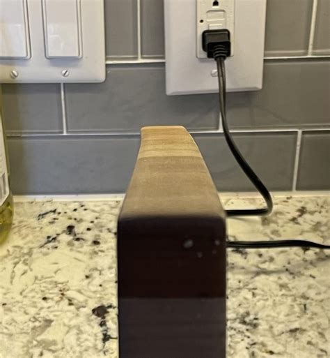 Can normal room conditions do this to a cutting board? : r/woodworking