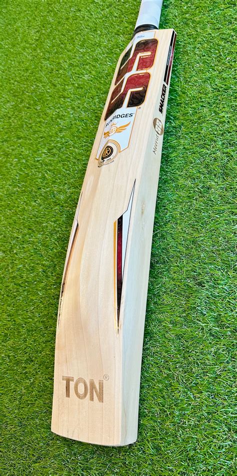 SS TON Smacker Players Cricket Bat | Harrow Size – DKP Cricket