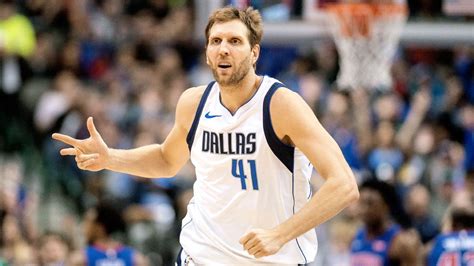 Dallas Mavericks decline Dirk Nowitzki's team option, plan to re-sign ...
