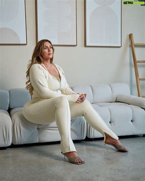 Sophie Hall Wiki, Biography, Age, Gallery, Spouse and more