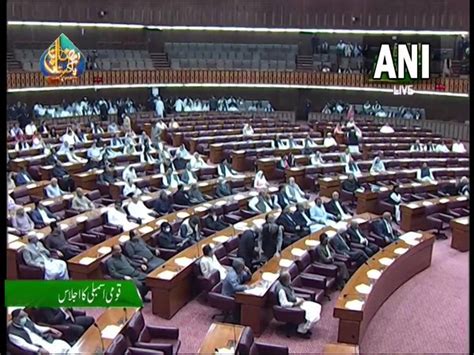 Pak's new government fails to run National assembly due to lack of quorum