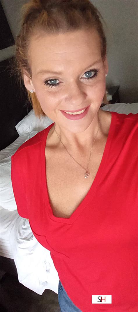 +15705196297 Naughty girl next door: Escort, Dinner Date