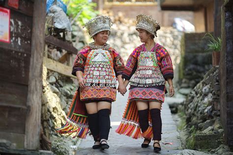 短裙苗，才是世界上最早超短裙一族[14P]|无奇不有 - 武当休闲山庄 - 稳定,和谐,人性化的中文社区