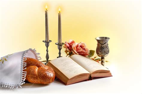 Shabbat Shalom Candles