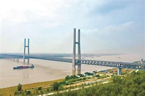 航拍荆楚大工程：荆州长江公铁大桥主体已完成98%-新闻中心-荆州新闻网