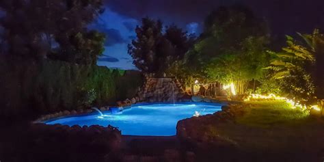 Pet Friendly Farm Stays Near You for Pet Owners