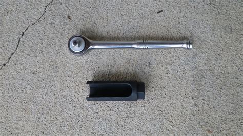 2005 Saturn Relay Upstream O2 Sensor Replacement 的图像结果