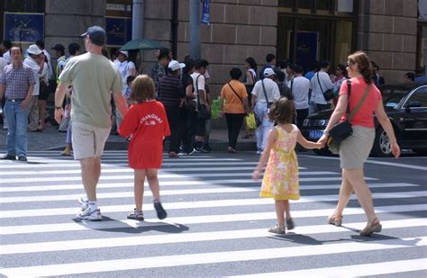 南京大屠杀时一位外国人冒死救下25万人，用日记披露了日军暴行_凤凰网