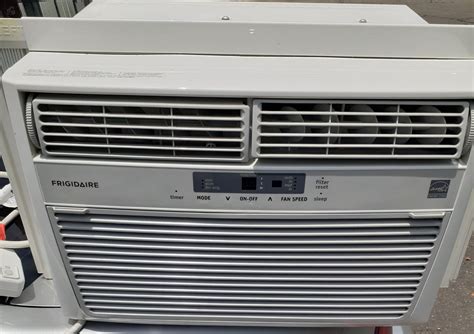 8000 btu frigidaire air conditioner for Sale in Hartford, CT - OfferUp
