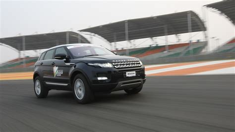 Land-Rover-Evoque-2013-Pure-SD4-Exterior Car Photos - Overdrive