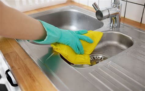 Cleaning A Stainless Sink