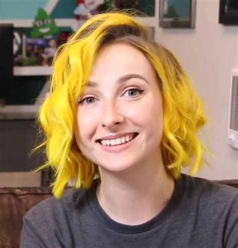 19 Facts About Tessa Violet | FactSnippet