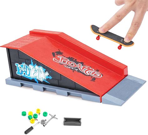 Amazon.com: HMEEN Finger Skateboards Ramp Set, Fingerboard Skatepark ...