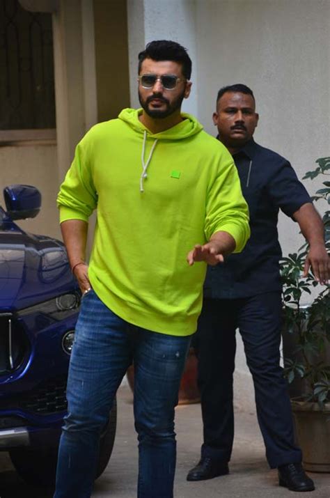After Panipat Trailer, Arjun Kapoors Colour Changing Slippers Are ...