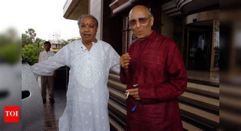 Ustad Rais Khan: Legendary sitarist Rais Khan passes away - Times of India