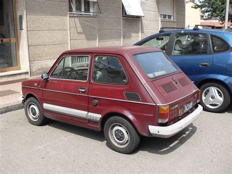 Nietypowy Polski Fiat 126p na Ukrainie. Maluch ma V8 i smoka na dachu ...