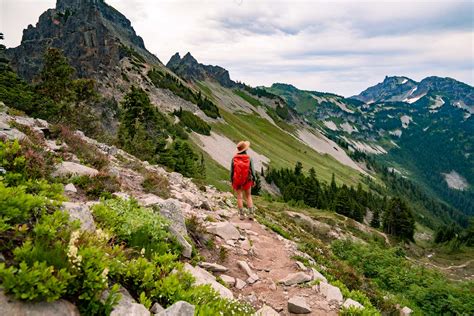 20 BEST Mt Rainier National Park Hikes Ranked (Photos + Tips)