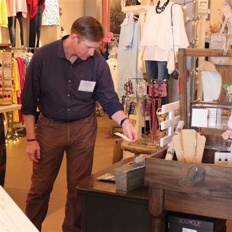 Buy Local First 的图像结果