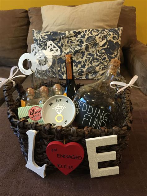 Gift Basket Ideas For Married Couples at Abigail Schardt blog
