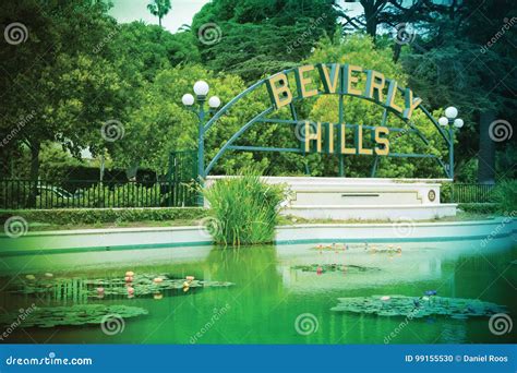 Beverly Hills Sign at Beverly Gardens Park, Los Angeles Editorial Image ...
