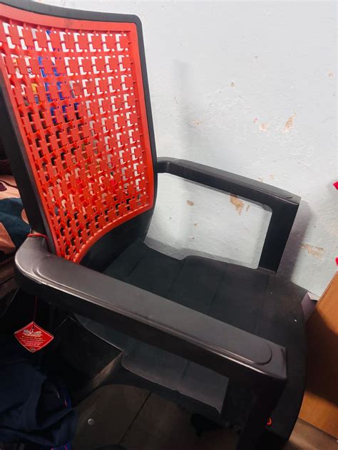 Plastic wardrobe with new chair - Rajbandh | SecondHandBazaar