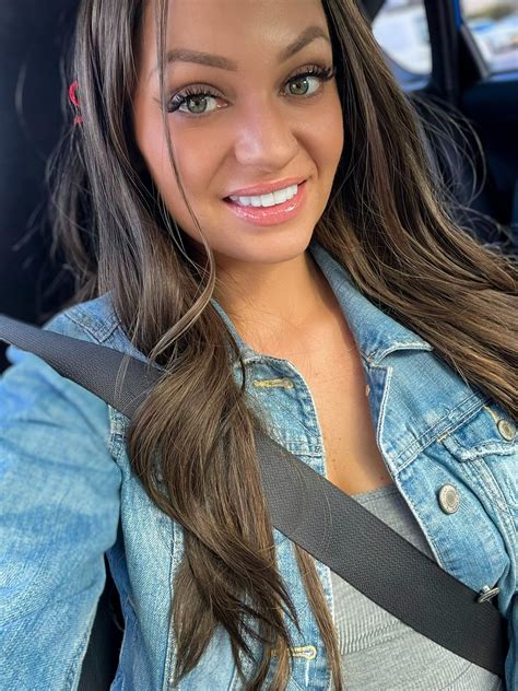 Skylar Mae's Leaked OnlyFans: A Star's Private Life Exposed - Truth or Fiction