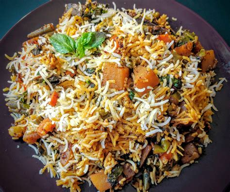 Veg Biryani Recipe | Hyderabadi Veg Dum Biryani | VegeCravings