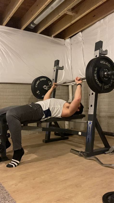 Bench press/5 reps/106kg(235 lbs)/93kg(205pounds) body weight/ Don’t ...