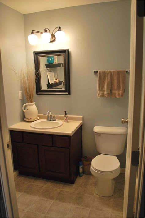 Small Half Bathroom Decorating Ideas: Stylish Solutions for Compact ...