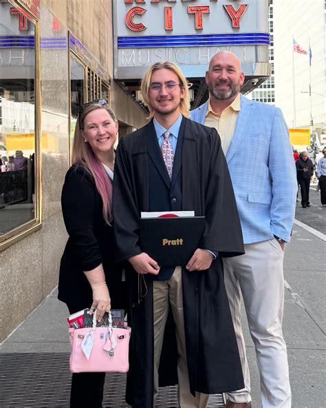 Rebecca Yarros | They're up!⁠ ⁠ The bonus chapters from the FOURTH WING ...