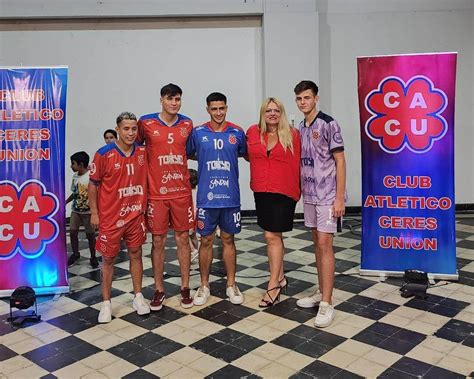 CACU presentó su nueva indumentaria en una cena de camaraderia - Ceres ...