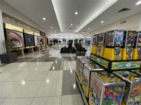 Eagle Rock Plaza, Los Angeles CA : r/deadmalls