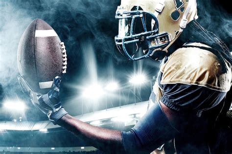 Football Player Running 的图像结果