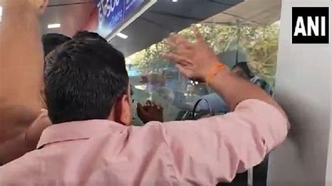 IndiGo Crisis At Mumbai Airport: Frustrated Passengers Demand Answers ...